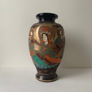 antique japanese porcelain vase | satsuma | moriage