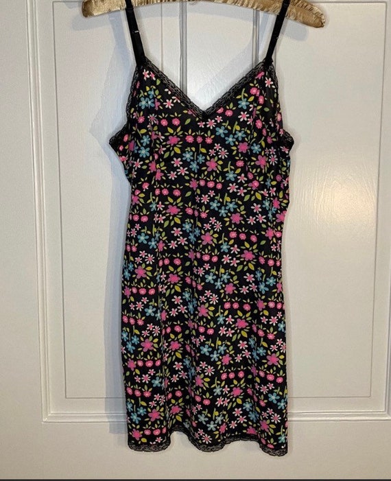 Vintage 1970’s Sears Floral Black Slip Size 9