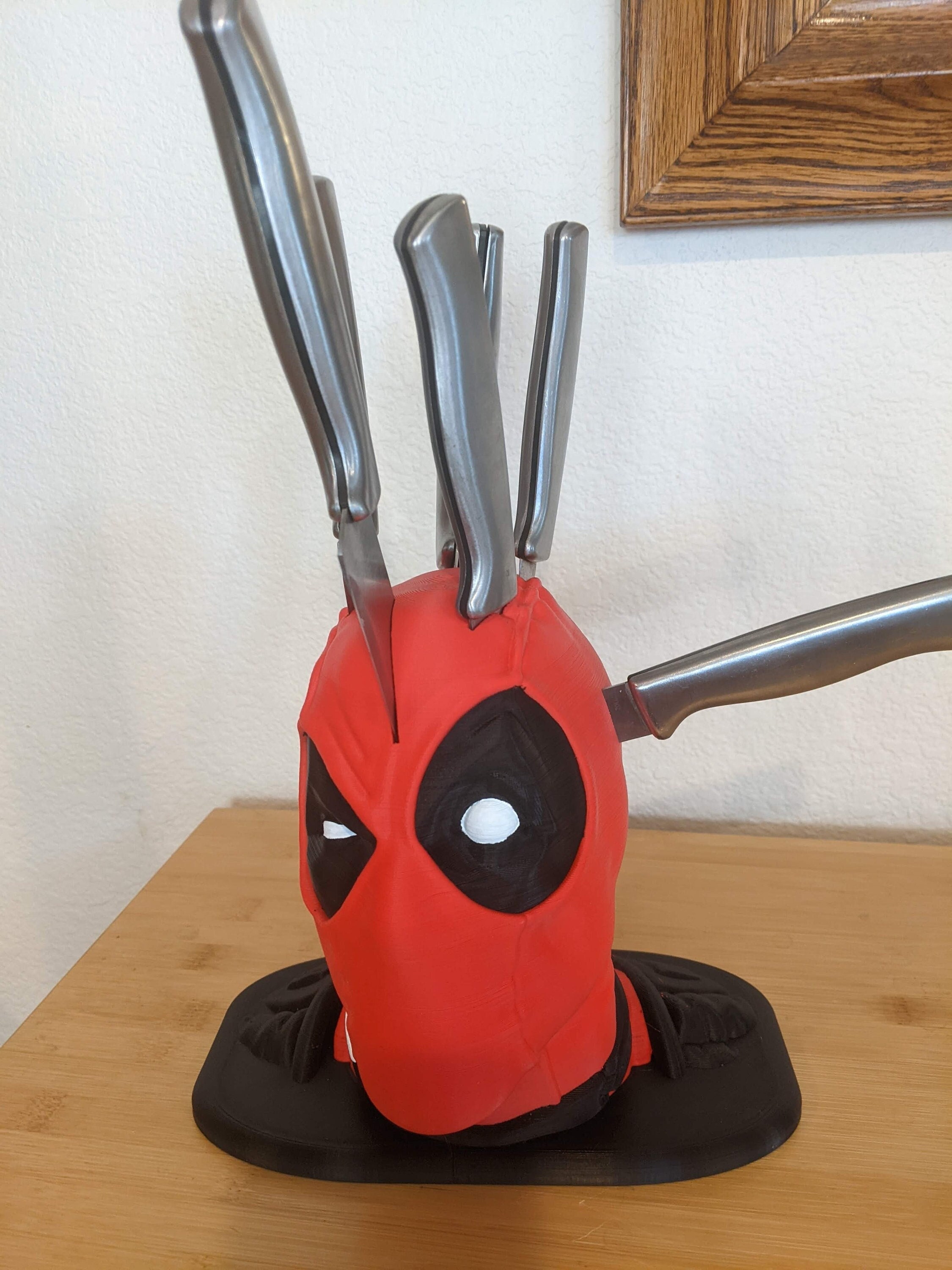 STL file Deadpool Knife Holder 🔪・3D printer model to download・Cults