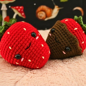 Amigurumi Strawberry/Chocolate Covered Strawberry, Crochet Strawberry Plushie, Kawaii Strawberry