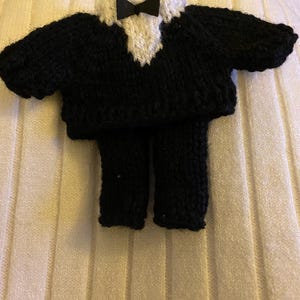 Frog Wedding/Dress suit to Fit my Knitted Frog