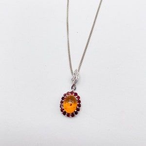 90er Jahre Granat und Bernstein Anhänger aus 925 Silber orange rot mit einer 835 Silber Kette