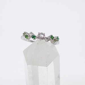 Vintage Ring mit grünen und weißen Steinen 925 Silber silber Größe 57 18,1 mm