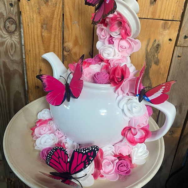 Alice in wonderland mad hatter large teapot centrepiece wedding display fab ornament for every room mum nan bday christmas mothers day