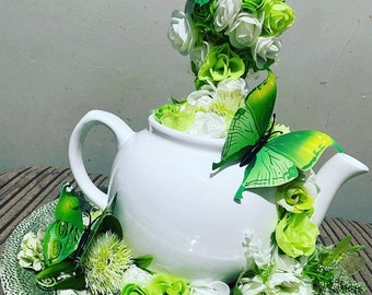 Alice in wonderland mad hatter large teapot centrepiece wedding display fab ornament for every room mum nan bday christmas mothers day
