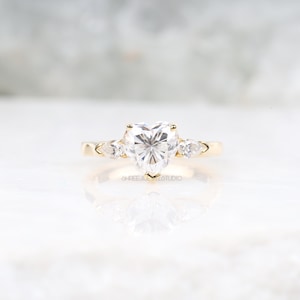 Three Stone Ring Heart Cut Moissanite Diamond Ring Engagement Ring  Bridal Wedding Ring 14K Yellow Gold Ring Promise Ring Minimalist Ring