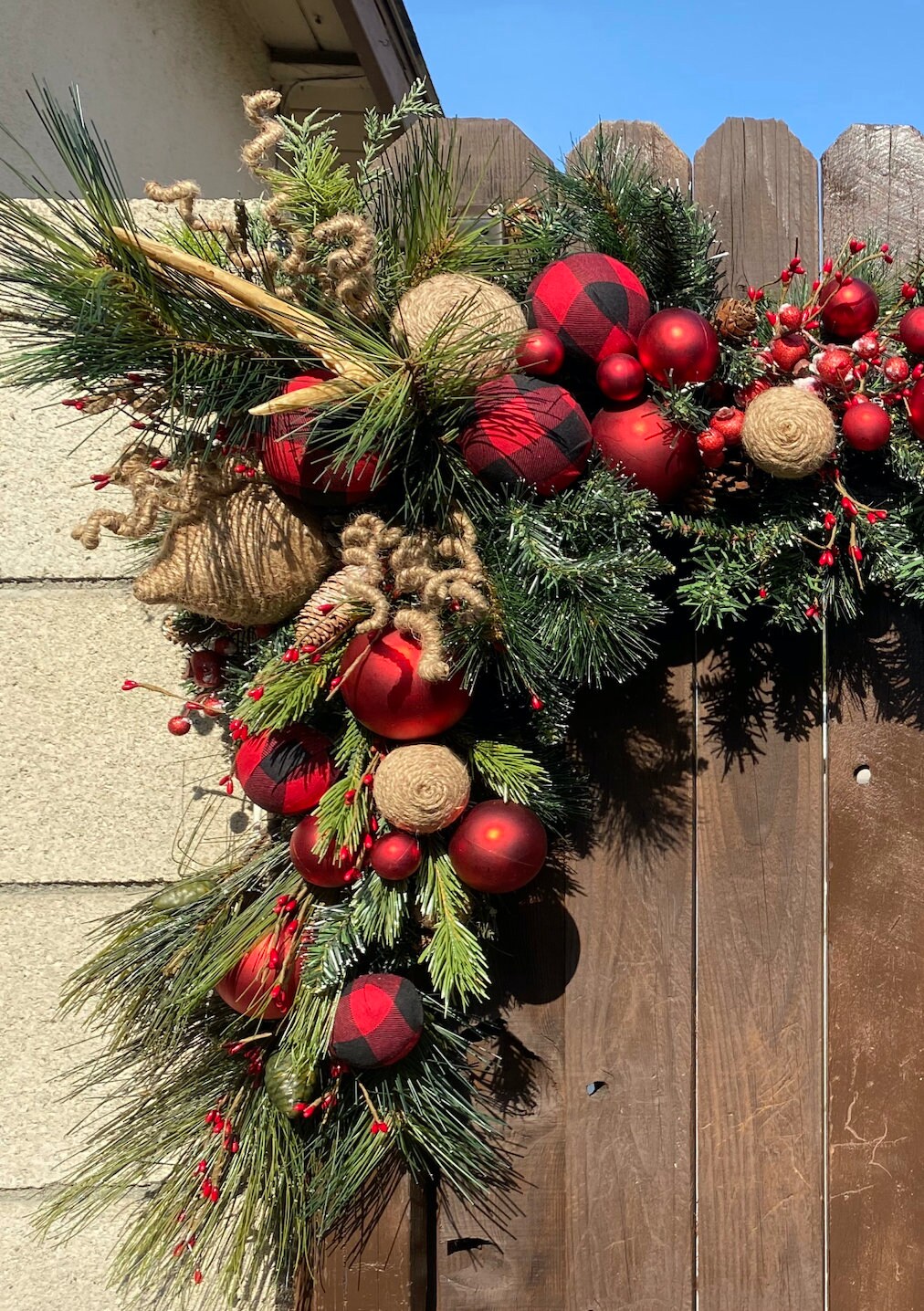 Christmas Garland (red Flannel & Beige Ornaments