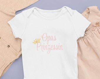 Opas Prinzessin | Babybody / Kindershirt | Statement Shirt mit Spruch | Strampler | Unisex Babybody | süßes Geschenk