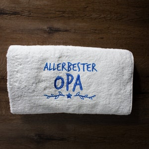 Embroidered towel 70 x 140 cm | Best Grandpa | large 550g/m2 shower towel, bath towel with saying | Christmas present for the best grandpa!