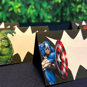 スーパーヒーローの食品ラベル、スーパーヒーローの席札、スーパーヒーローのテントカード、スーパーヒーローのラベル、スーパーヒーローのパーティー用品、スーパーヒーローの誕生日の飾り