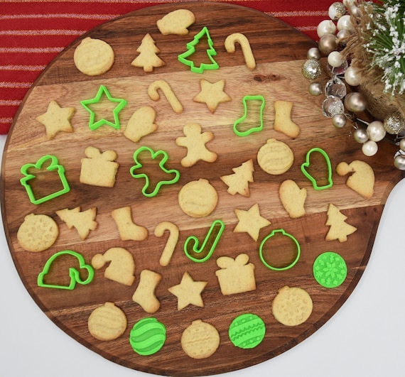 Super Cute MINI Christmas Cookie Cutter Set Can Also Be Used