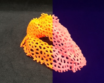 Glowing Voronoi Shrimp Shelter / Aquarium Cave / Fluorescent UV Aquarium Accessory / Black Light Aquarium Accessory / Glowing Aquarium Cave