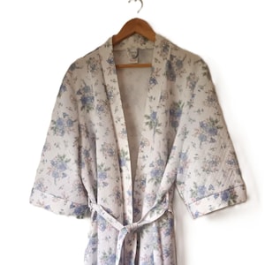 Vintage C&A Quilted Floral Robe Size 22/24 – Blue Pink Cottagecore Dressing Gown | Tie Waist Housecoat | Cozy 70s Lounge Wear