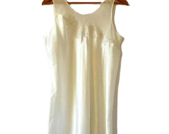 Vintage 80s Dentelle Nightgown – Silky Pearl Beaded Bridal Slip Dress, Size Large