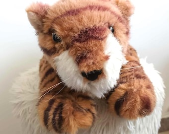 Vintage Docklands Bengal Tiger Plush – 1980s Collectible Toy (55cm)