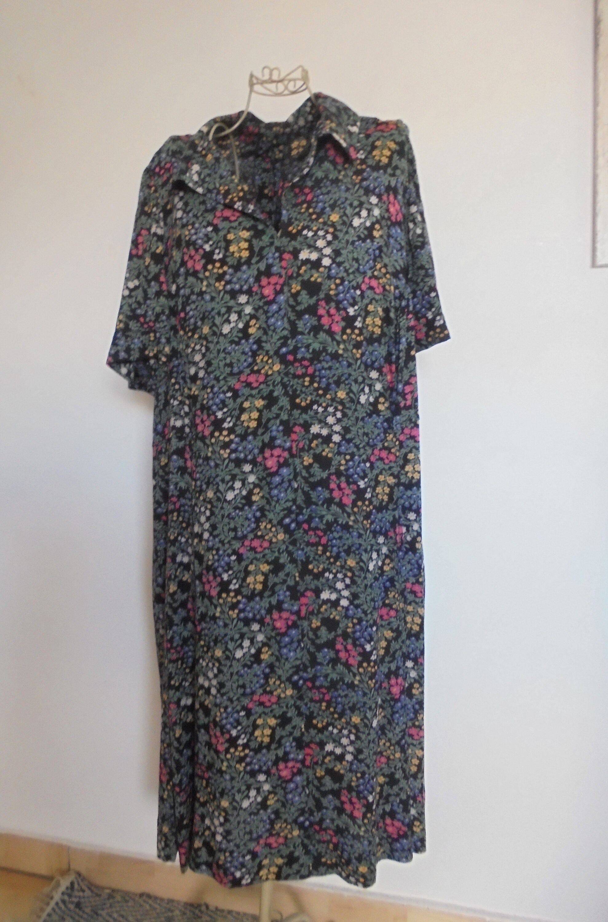 lace asymmetric hem dress Tova Trim Midaxi Floral Lace A-Line Wedding color:PINK - Pink Multi size_0 Finished with an asymmetric