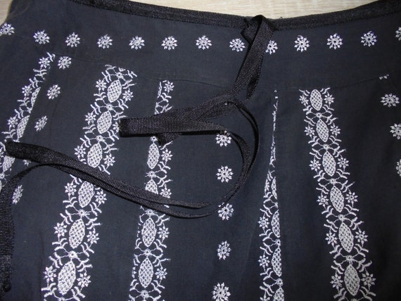 Simon Jeffrey Embroidered Peasant Skirt Cottageco… - image 7