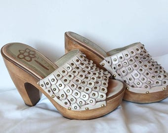 Gilda Vintage Leather Platform Mules, Made in Brazil, 70s Style, Blush Beige & Gold Studs, Size 37