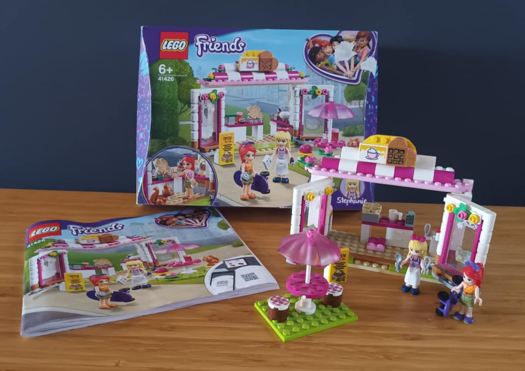 LEGO Friends 41426 Heartlake City Park Café – Retired Lego Set