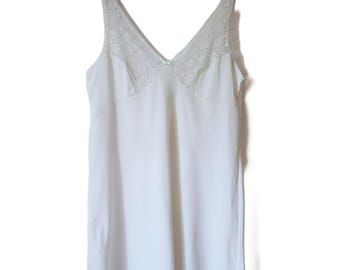 Vintage 1970s St Michael White Nylon Full Slip – Marks & Spencer Lace Nightdress, 40 Inch Bust
