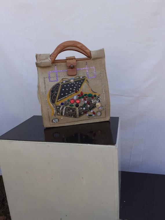 Lovely 50s novelty handbag