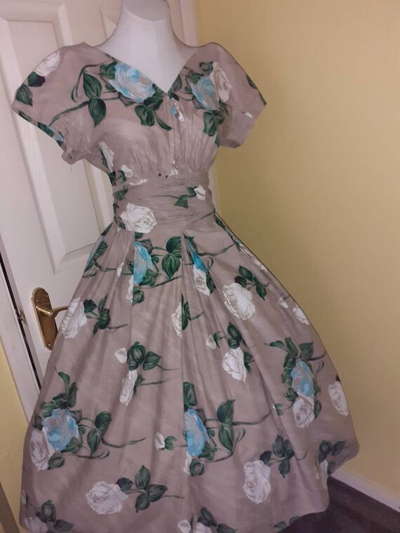 Fabulous rose print 50s dress