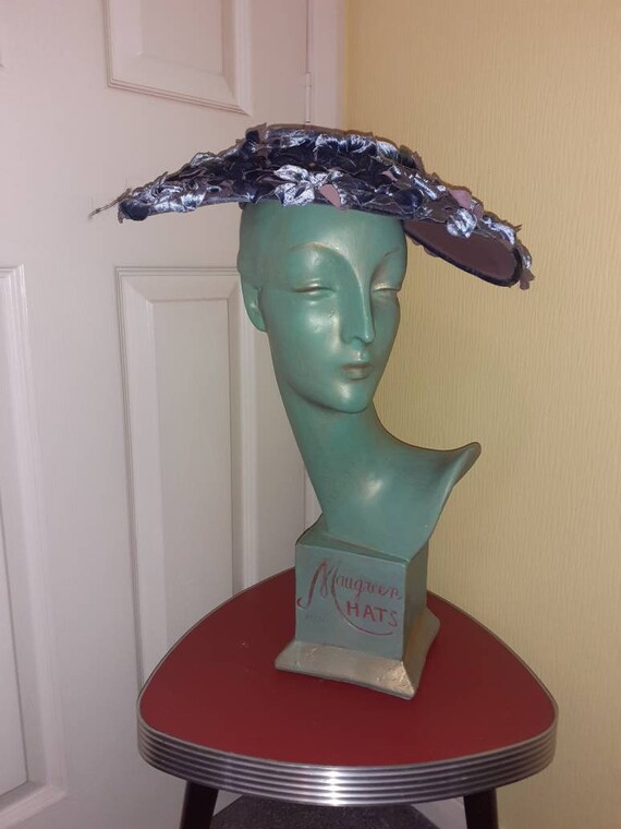 Beautiful 50s platter hat