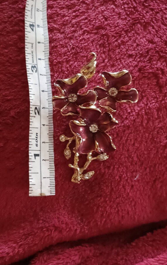 Beautiful 1950s red flower brooch/pin - image 2