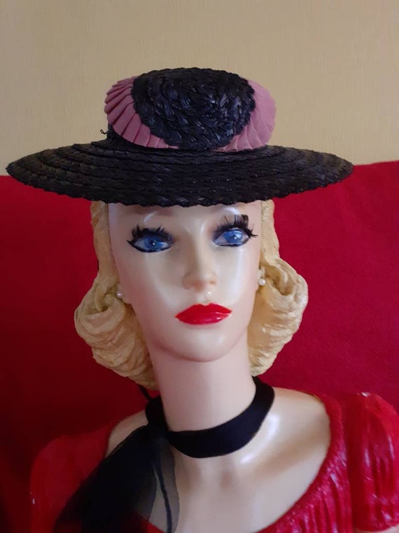Lovely 40s tilt hat