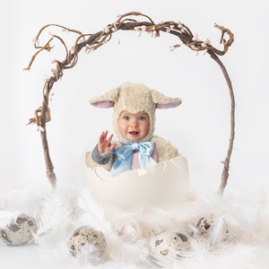 Cute Baby Eggshell Easter Digital backdrop light neutral Easter Backdrop