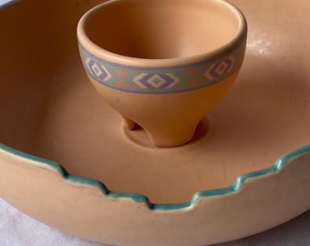 Vintage Treasure Craft USA grote serveerschaal met chip en dip, Azteekse inheemse invloed van het zuidwesten