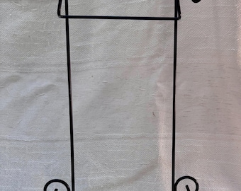 Vintage 2 Plate Display Grapes & Vines Decor 38 Inch x 10 Inch X 2.5 Inch