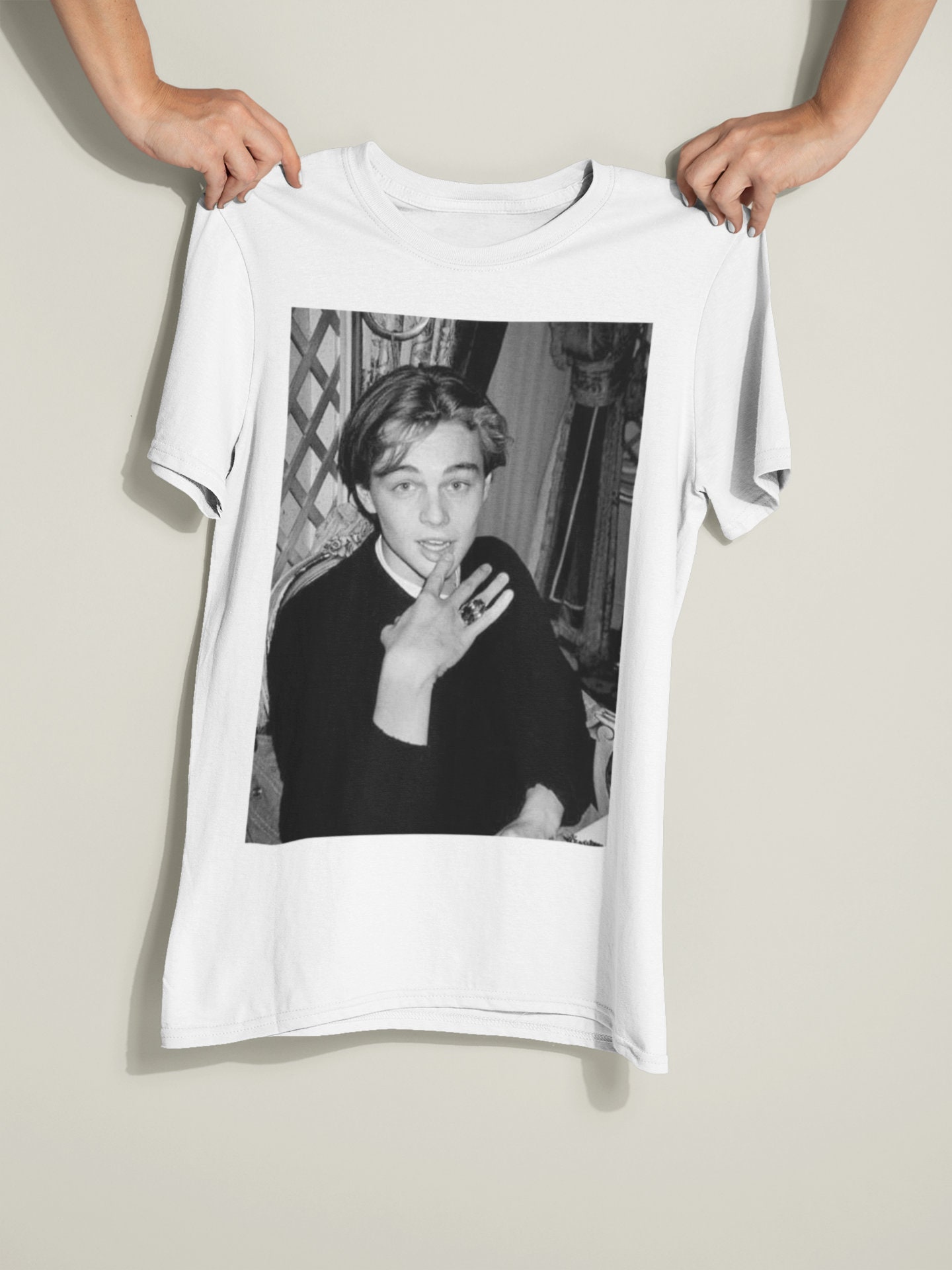 Leonardo Dicaprio Black and White Top Tee Vintage T-shirt , Long Sleeve , Sweatshirt Retro T-shirt - Etsy Leonardo Dicaprio Black and White Top Tee Vintage T-shirt , Long Sleeve , Sweatshirt Retro T-shirt - Etsy