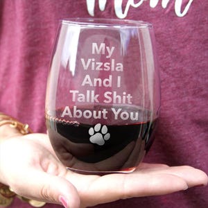 Etched Vizsla Stemless Wine Glass - Funny Dog Mom Gift image 3