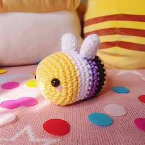 Nonbinary Bee | Crochet Toy Gift | Desk Buddy | Soft Toy | 100% Handmade | LGBTQ+