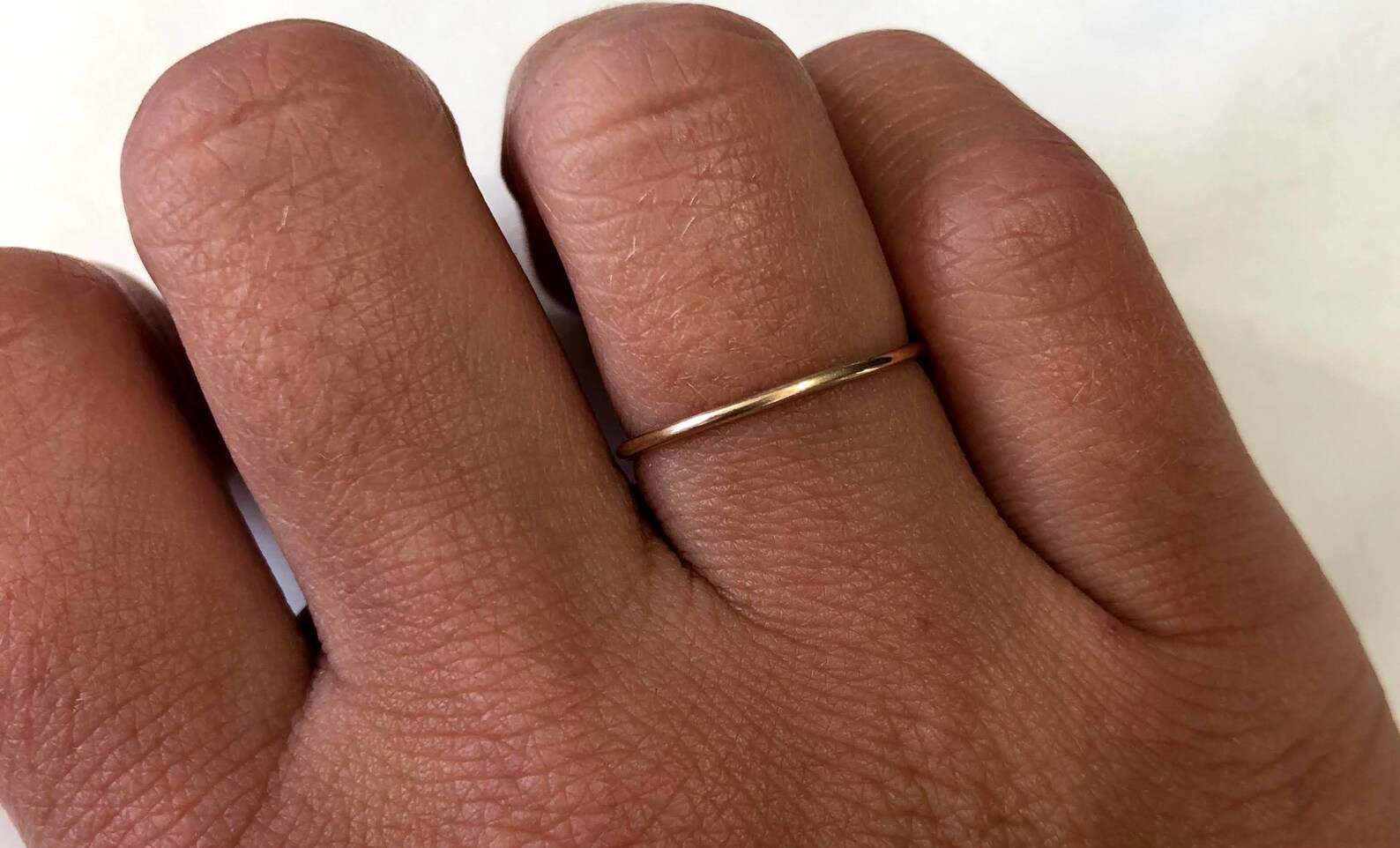 Anillo de apilamiento relleno de oro delgado de 12k / Banda de Etsy Anillo de apilamiento relleno de oro delgado de 12k / Banda de Etsy