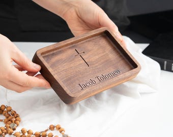 Service de voiturier en bois personnalisé avec croix - Catchall chrétien pour le baptême, la confirmation, la première communion ou l'obtention du diplôme
