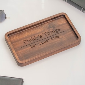 お子様の名前が入ったパーソナライズされた Daddy's Things 木製キャッチオールトレイ - ユニークな父の日ギフト、お父さんへの誕生日プレゼント、刻印入りオーガナイザー
