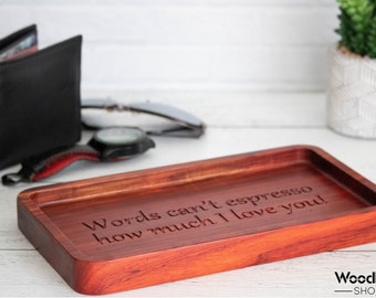 Personalisierter Schreibtisch Organizer für Papa, individuell graviertes Herren Valet Tray für Schlüssel und Brieftasche, handgefertigtes Jubiläums-Holz-Catchall-Tablett für ihn