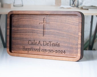 Personalisiertes hölzernes Catchall-Tablett mit graviertem Kreuz für Männer, religiöses Geschenk zur Taufe, Geschenk vom Paten, Konfirmationsgeschenk von den Eltern