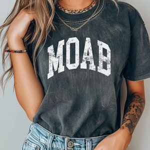 Moab Comfort Colors T-shirt,Moab Tee,Moab Shirt, National Park shirt, Moab TShirt, Moab Souvenir, Road Trip Shirts, Moab