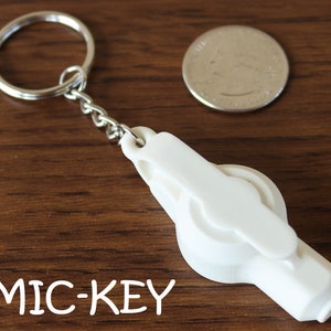 MicKey Feeding Tube Keychain/Tubie Keyring Livraison gratuite