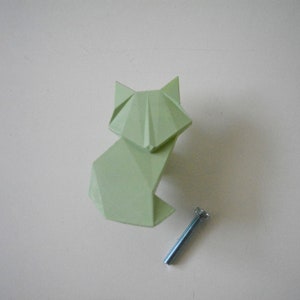 Origami Fuchs Griff, Möbelknöpfe, Schubladenknäufe, Kinderzimmer Knäufe, Kleiderschrank Knäufe, Kinderzimmer Schrank Knäufe, geometrische Waldtier zieht Grün