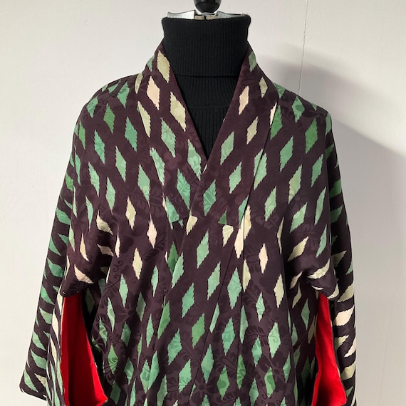 Handcrafted vintage Japanese women’s silk kimono 1950s/1960's abstract design