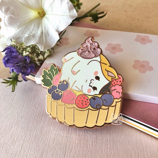 FFXIV Fat Cat Pin (Minion Sweets Series) - Fat Cat Mixed Berry Tart Enamel Pin | jumbo size 2 inch | Rose gold metal