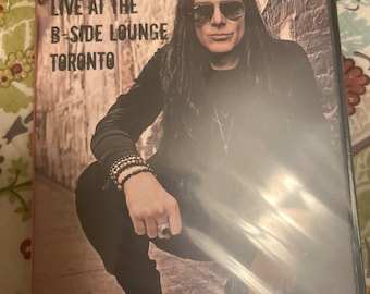 Todd Kerns vive al B-side lounge di Toronto