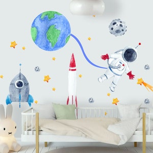 Décalcomanie murale de l’espace pour les garçons astronaute mignon avec autocollant de mur de terre