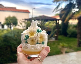 Gourmet scented candle with tiare flower / monoi candle / whipped cream candle / natural candle / soy wax / island flower candle