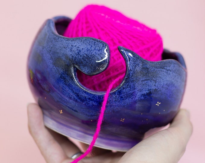 Cute ceramic yarn bowl, handmade yarn bowl, gift for crochet and knitting lovers