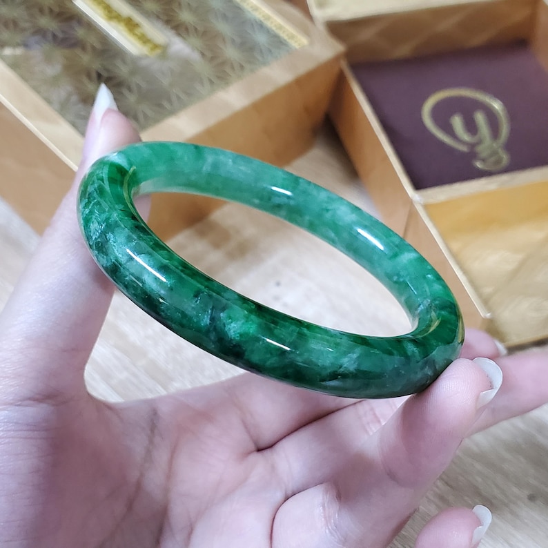 Brazalete YingMart de jadeíta verde y blanco de 48-72 mm de alta calidad, regalo para su hermana, abuela, hombre, mamá, Feng Shui personalizado. imagen 7